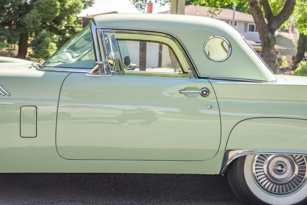 1957 Ford Thunderbird 1st Gen - Image 18 of 31