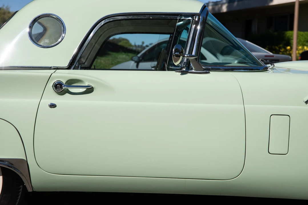 1957 Ford Thunderbird 1st Gen - Image 17 of 31
