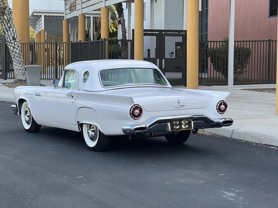 1957 Ford Thunderbird 1st Gen - Image 23 of 31