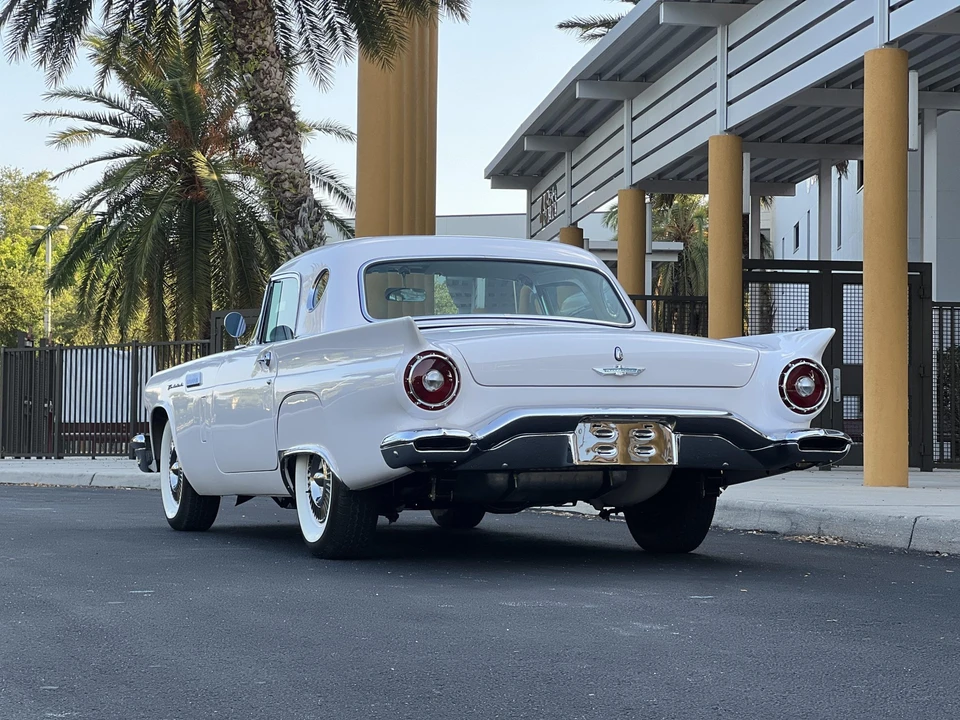 1957 Ford Thunderbird 1st Gen - Image 25 of 31
