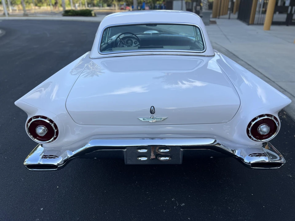 1957 Ford Thunderbird 1st Gen - Image 29 of 31