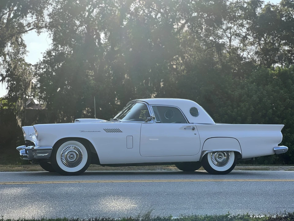 1957 Ford Thunderbird 1st Gen - Image 11 of 31