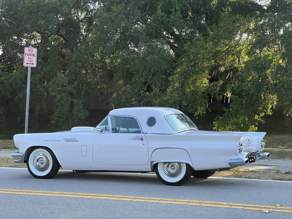 1957 Ford Thunderbird 1st Gen - Image 15 of 31
