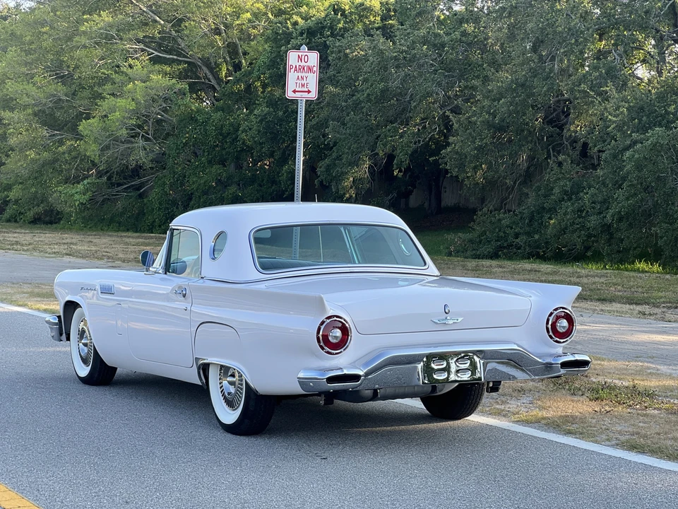 1957 Ford Thunderbird 1st Gen - Image 24 of 31