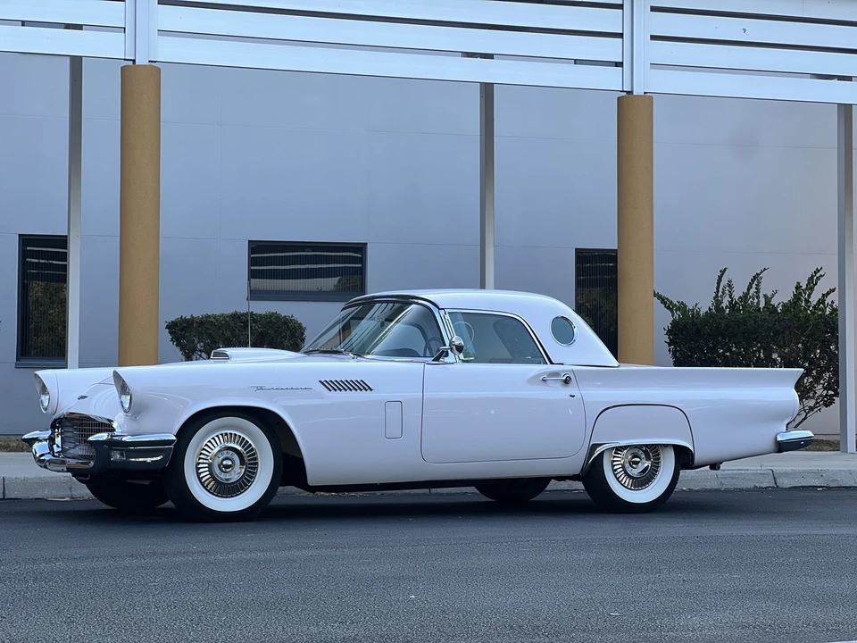 1957 Ford Thunderbird 1st Gen - Image 10 of 31