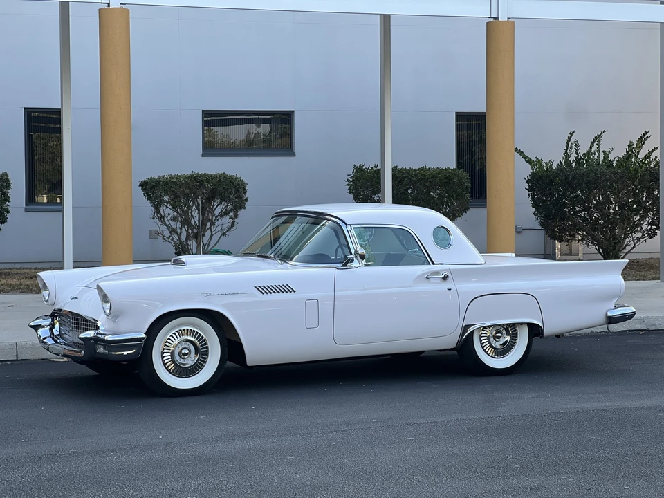 1957 Ford Thunderbird 1st Gen - Image 9 of 31