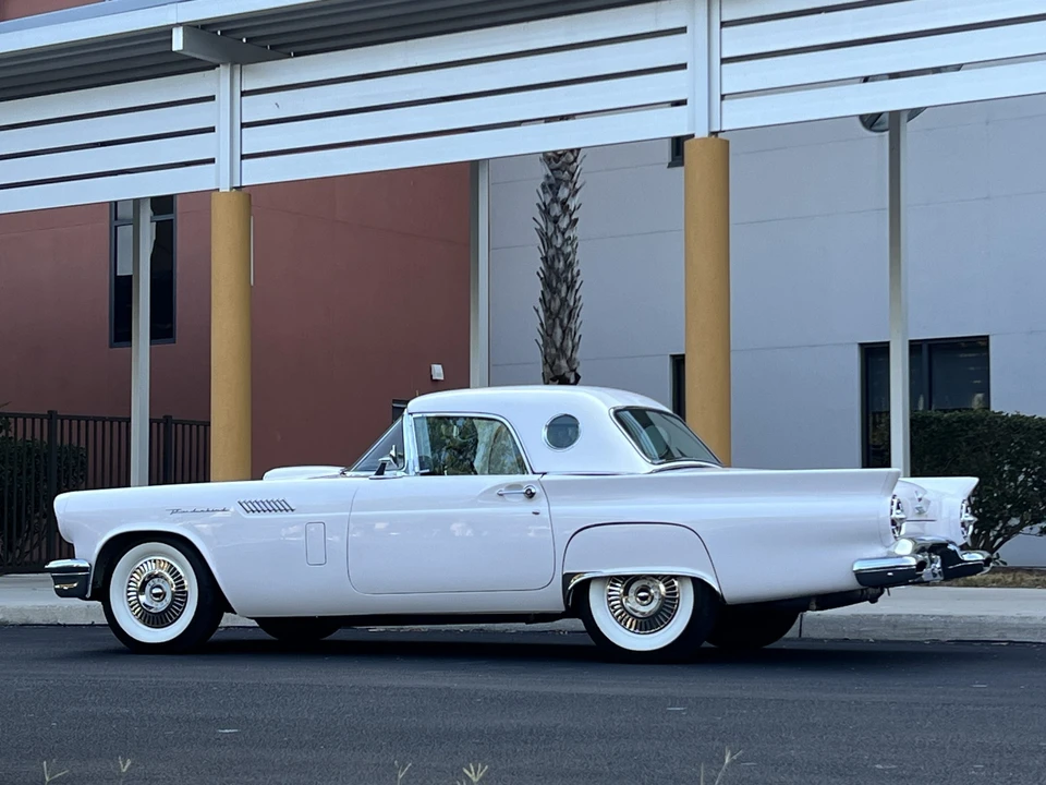 1957 Ford Thunderbird 1st Gen - Image 18 of 31