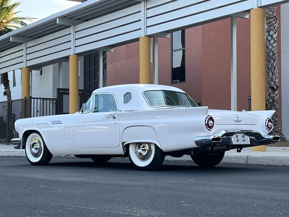 1957 Ford Thunderbird 1st Gen - Image 20 of 31