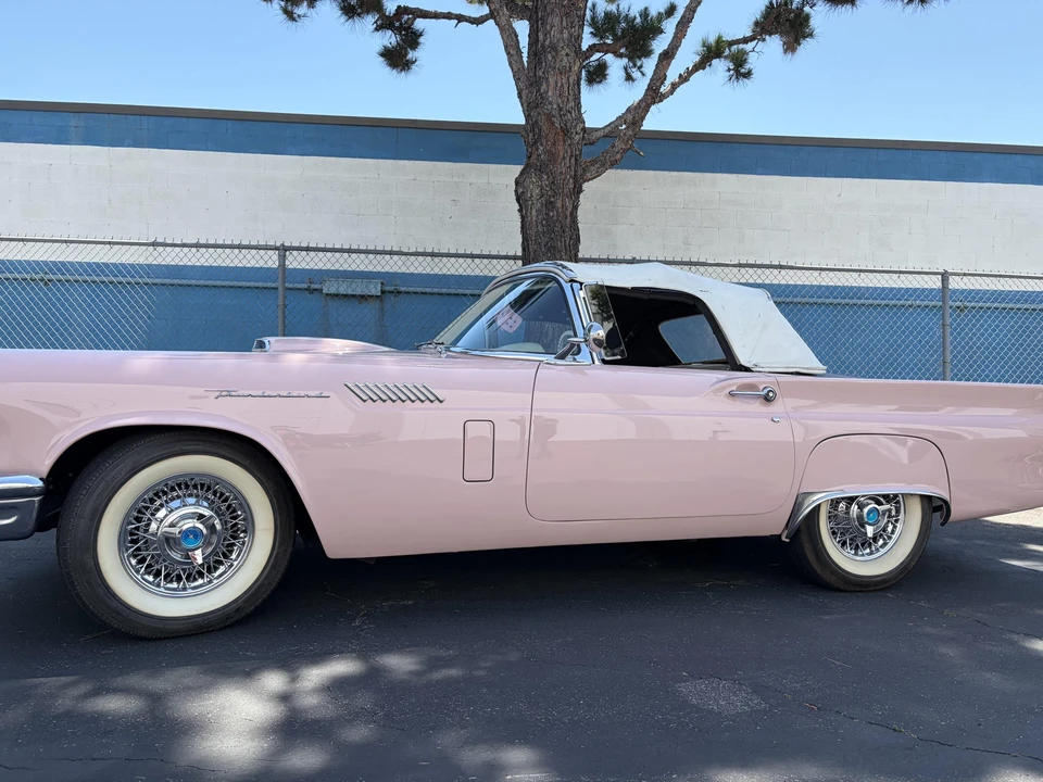 1957 Ford Thunderbird 1st Gen - Image 29 of 31