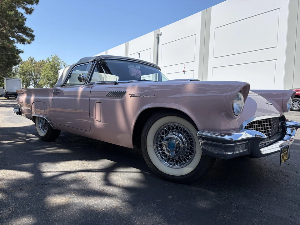 1957 Ford Thunderbird 1st Gen - Image 25 of 31