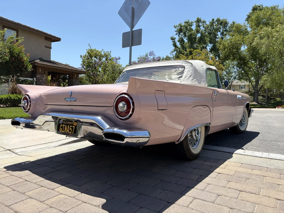 1957 Ford Thunderbird 1st Gen - Image 17 of 31