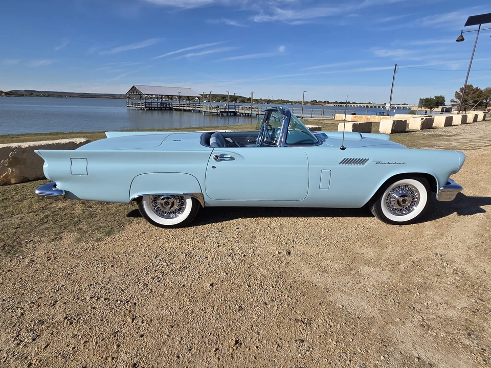 1957 Ford Thunderbird 1st Gen - Image 25 of 31