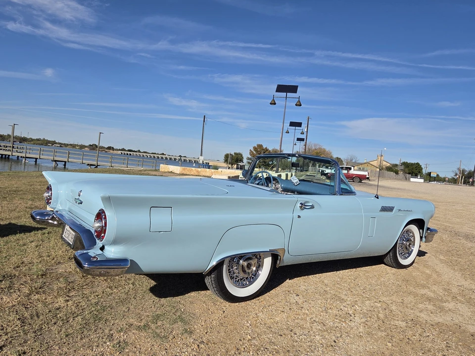 1957 Ford Thunderbird 1st Gen - Image 22 of 31