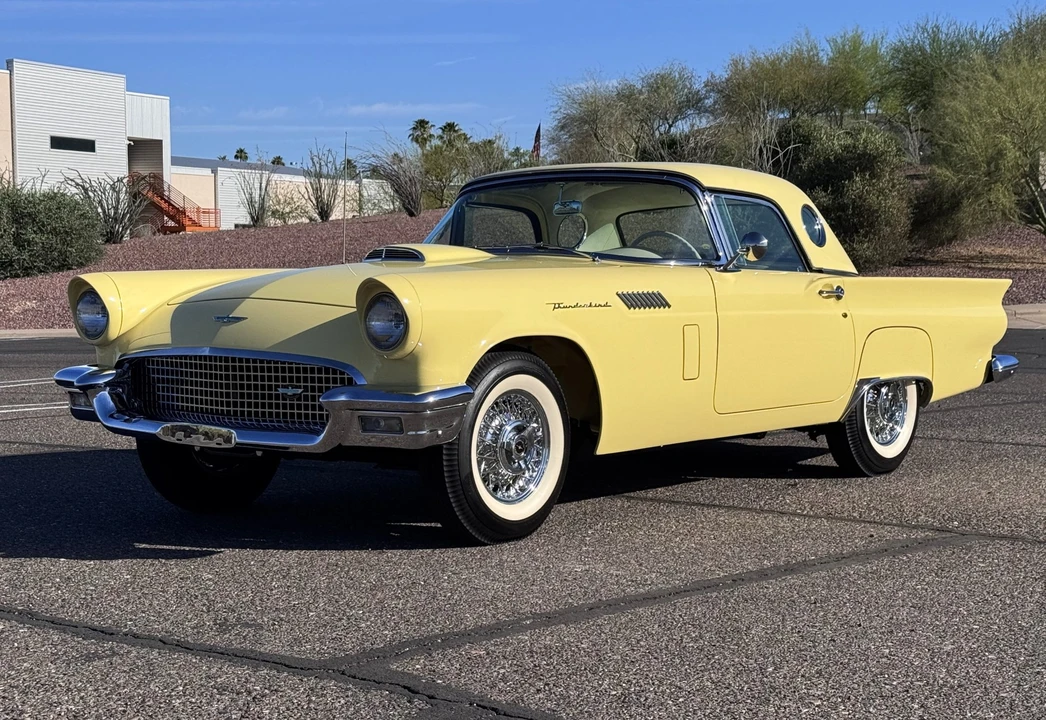 1957 Ford Thunderbird 1st Gen - Image 28 of 31