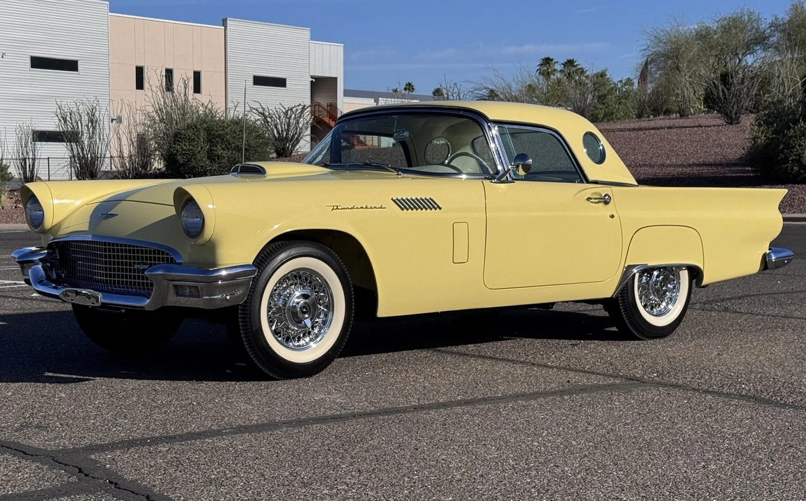 1957 Ford Thunderbird 1st Gen - Image 27 of 31