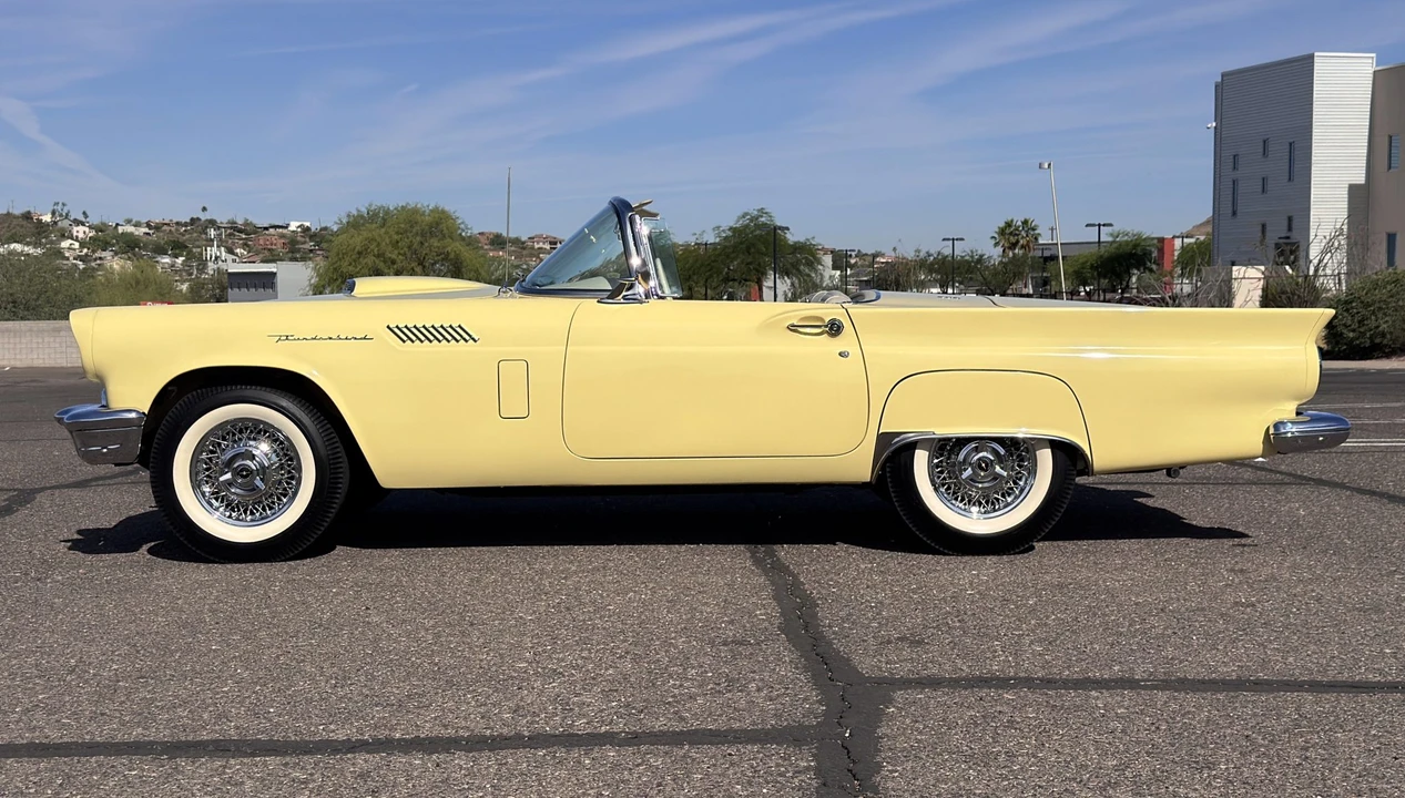 1957 Ford Thunderbird 1st Gen - Image 14 of 31