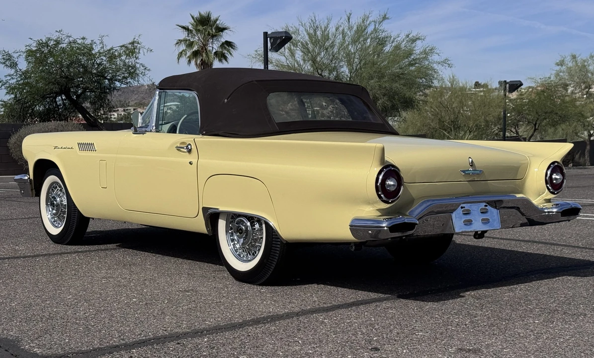 1957 Ford Thunderbird 1st Gen - Image 24 of 31