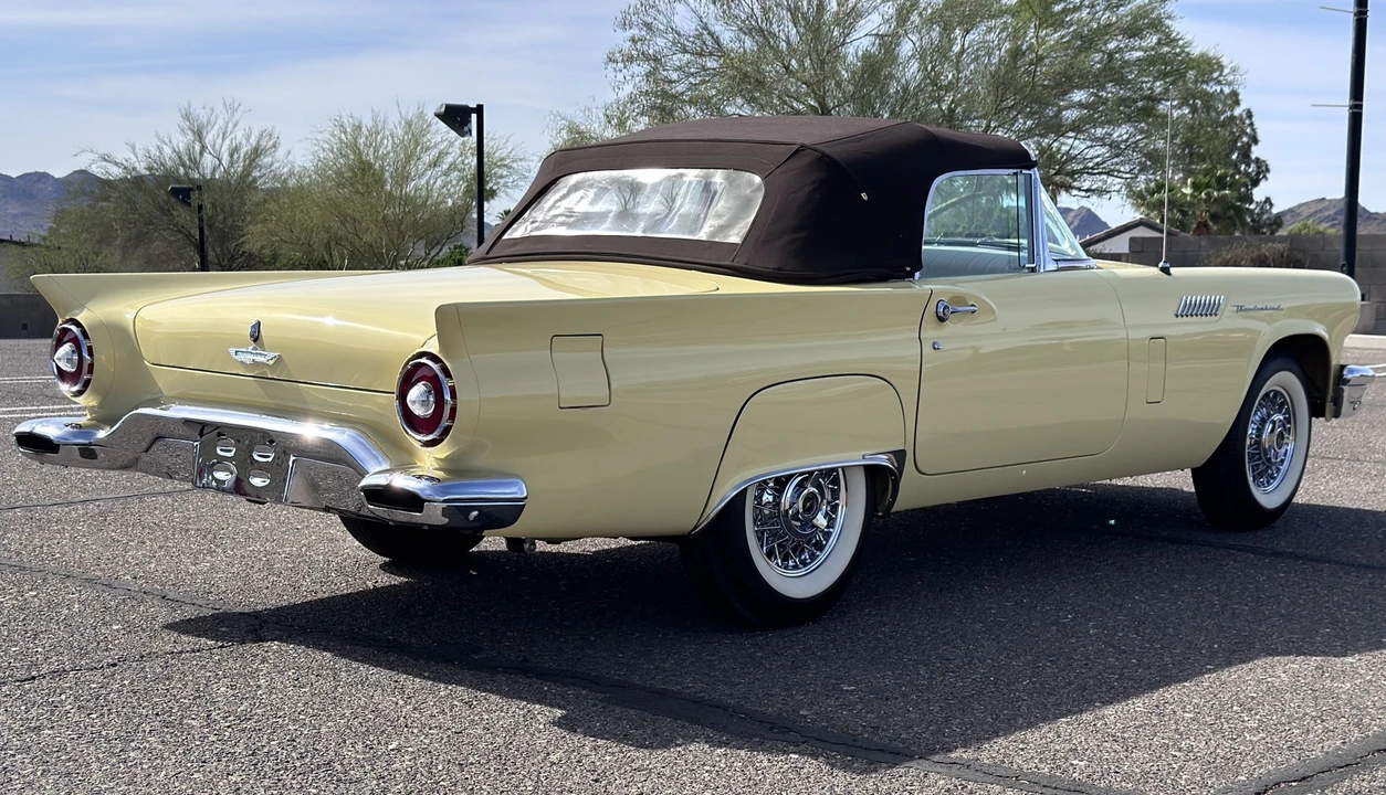 1957 Ford Thunderbird 1st Gen - Image 22 of 31
