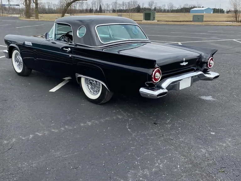 1957 Ford Thunderbird 1st Gen - Image 27 of 31