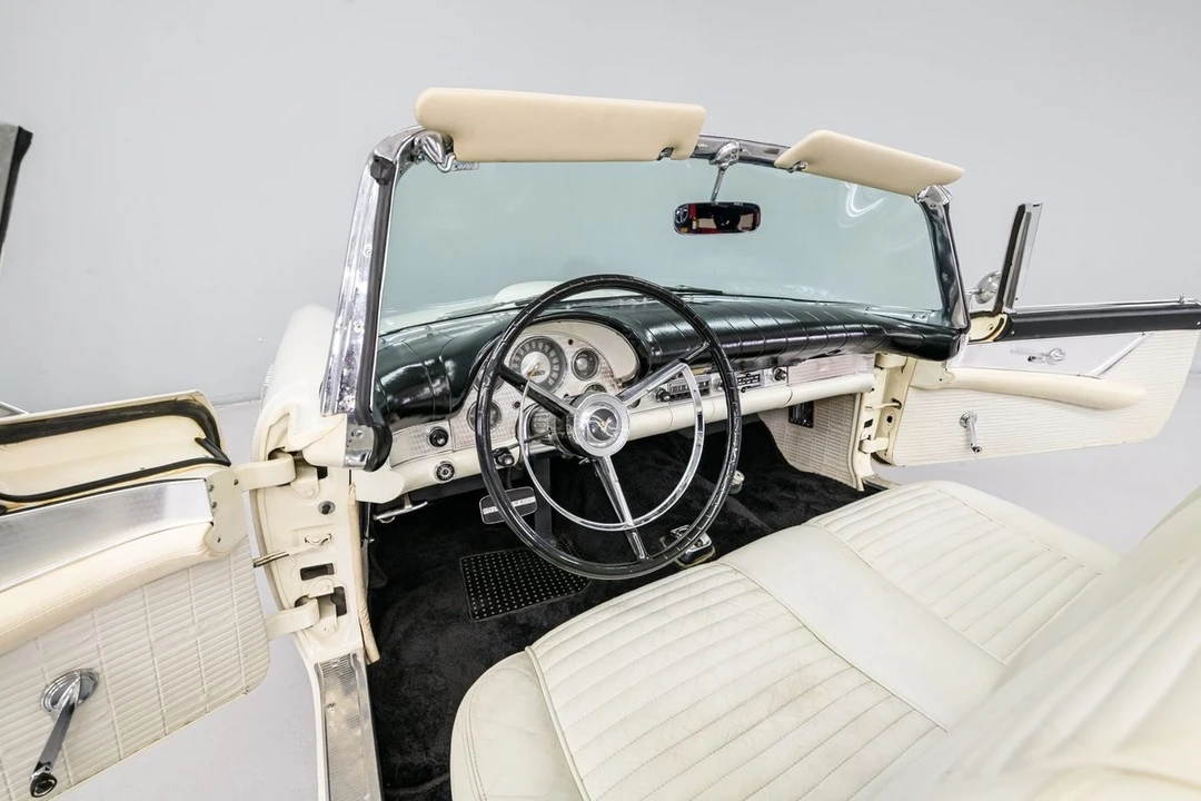 1957 Ford Thunderbird 1st Gen - Image 21 of 31