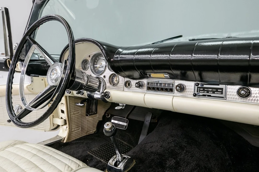 1957 Ford Thunderbird 1st Gen - Image 25 of 31