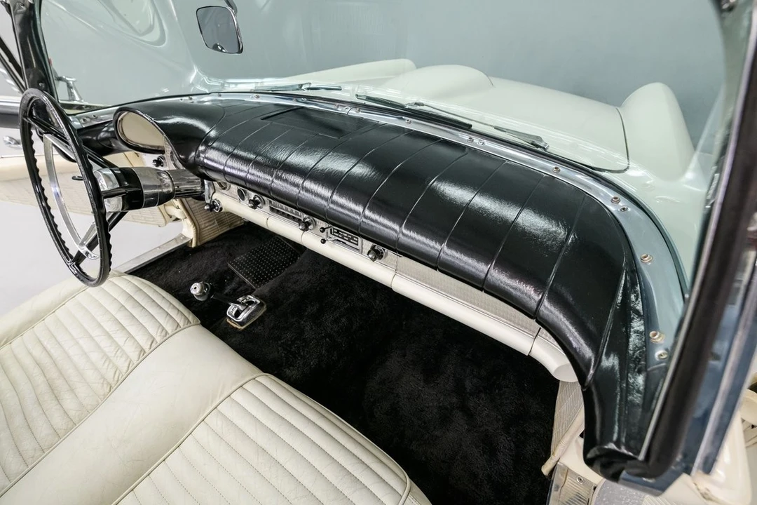 1957 Ford Thunderbird 1st Gen - Image 23 of 31
