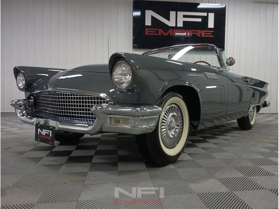 1957 Ford Thunderbird 1st Gen - Image 23 of 31