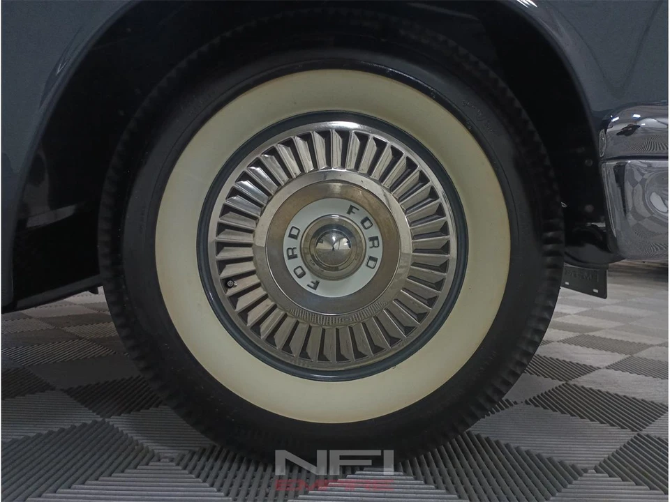 1957 Ford Thunderbird 1st Gen - Image 24 of 31