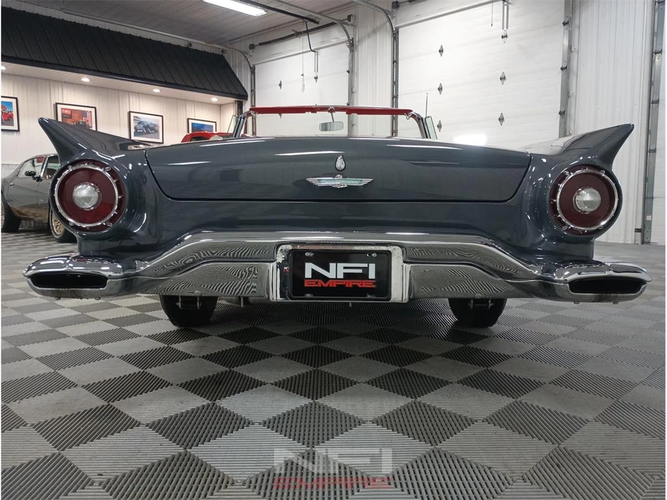 1957 Ford Thunderbird 1st Gen - Image 28 of 31