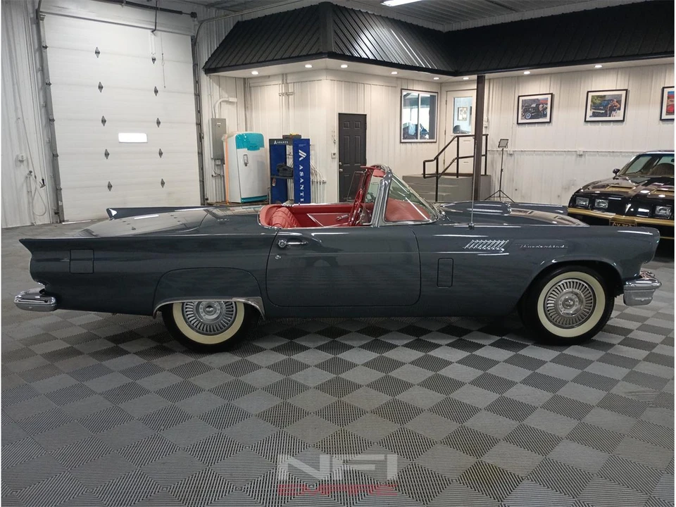 1957 Ford Thunderbird 1st Gen - Image 12 of 31