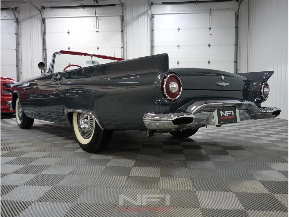1957 Ford Thunderbird 1st Gen - Image 29 of 31