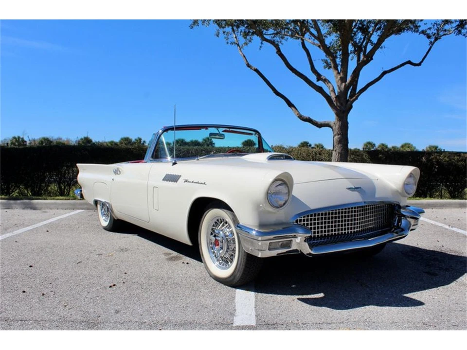 1957 Ford Thunderbird 1st Gen - Image 5 of 31