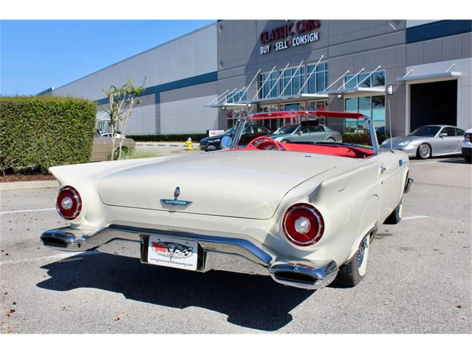 1957 Ford Thunderbird 1st Gen - Image 15 of 31