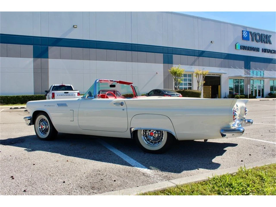1957 Ford Thunderbird 1st Gen - Image 11 of 31