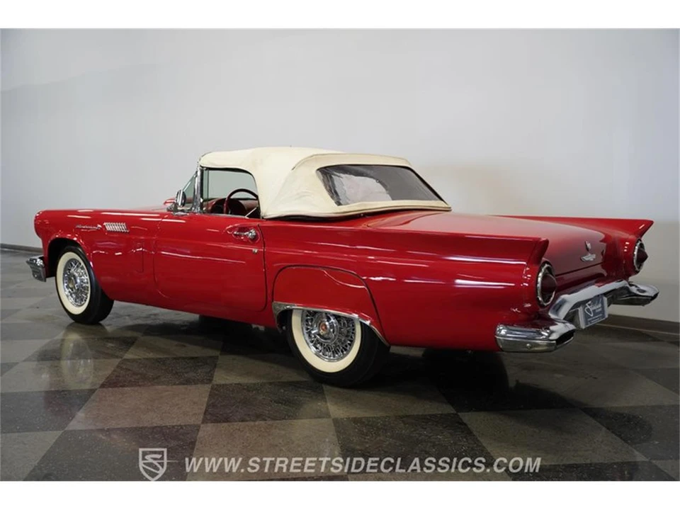 1957 Ford Thunderbird 1st Gen - Image 25 of 31