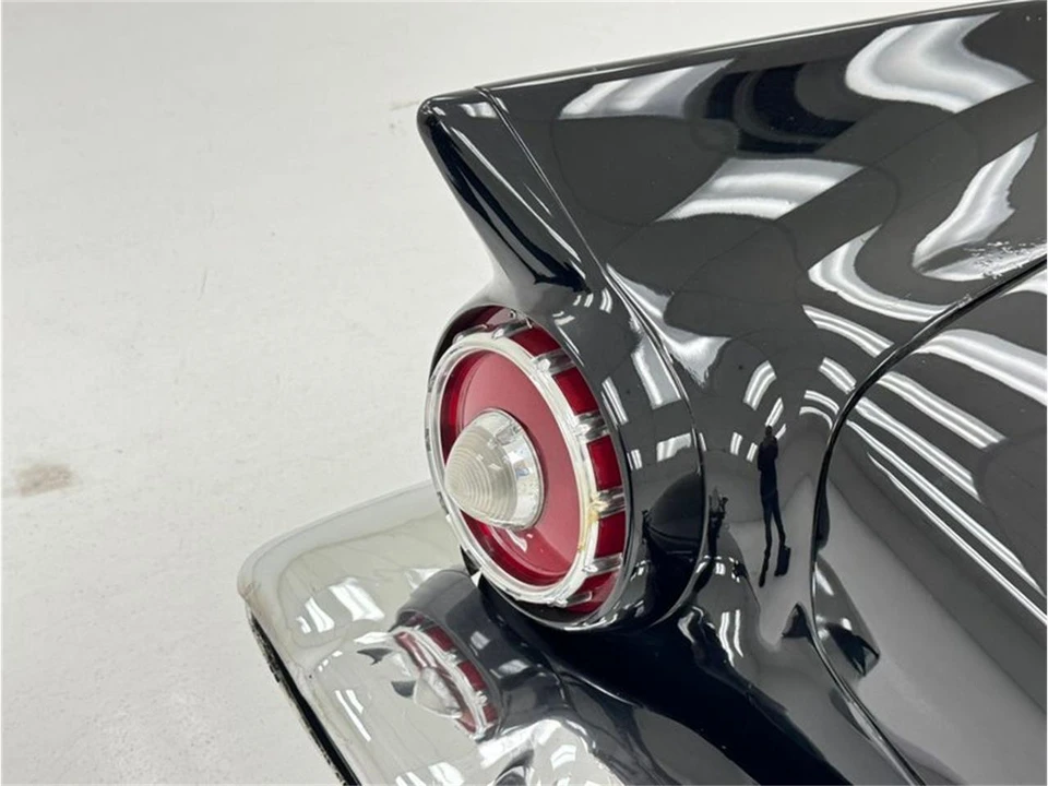 1957 Ford Thunderbird 1st Gen - Image 23 of 31