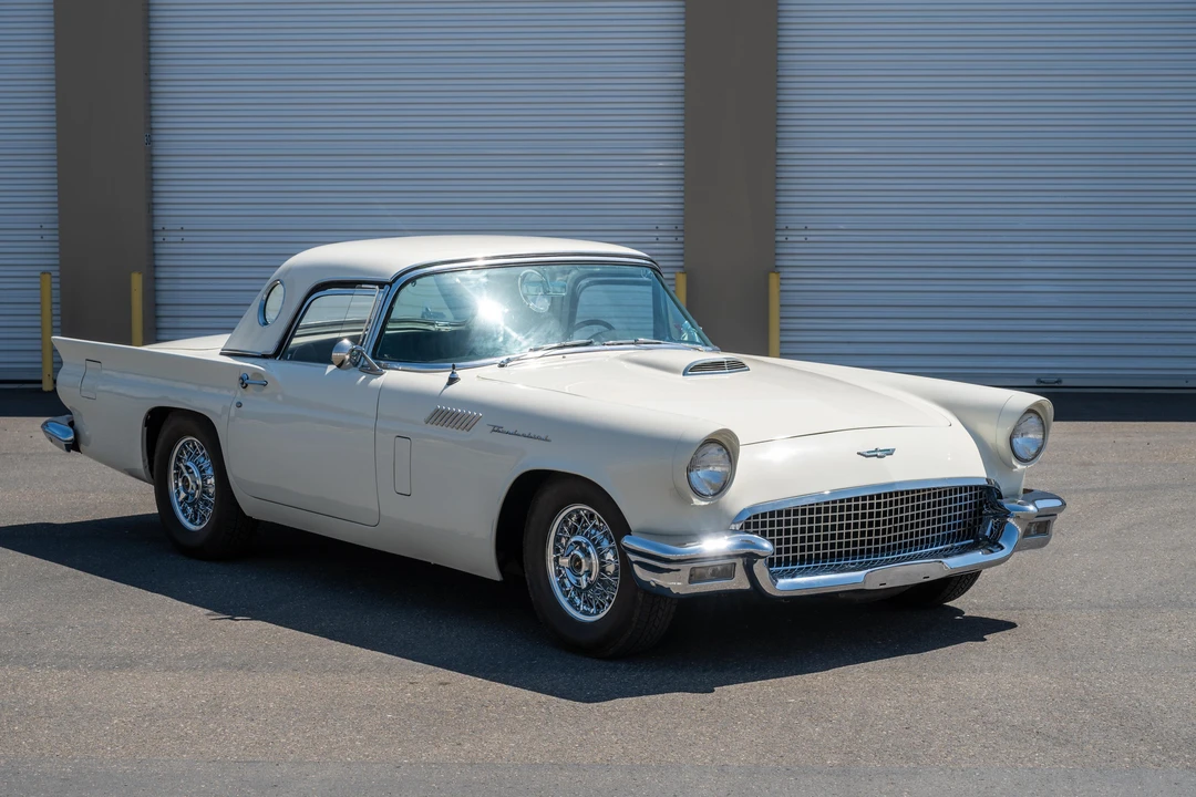 1957 Ford Thunderbird 1st Gen - Image 22 of 31
