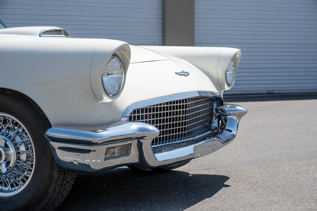 1957 Ford Thunderbird 1st Gen - Image 25 of 31
