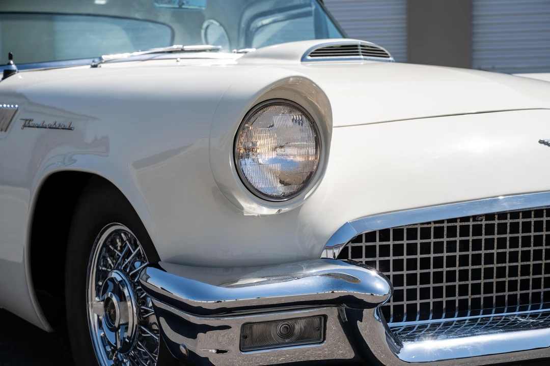 1957 Ford Thunderbird 1st Gen - Image 26 of 31