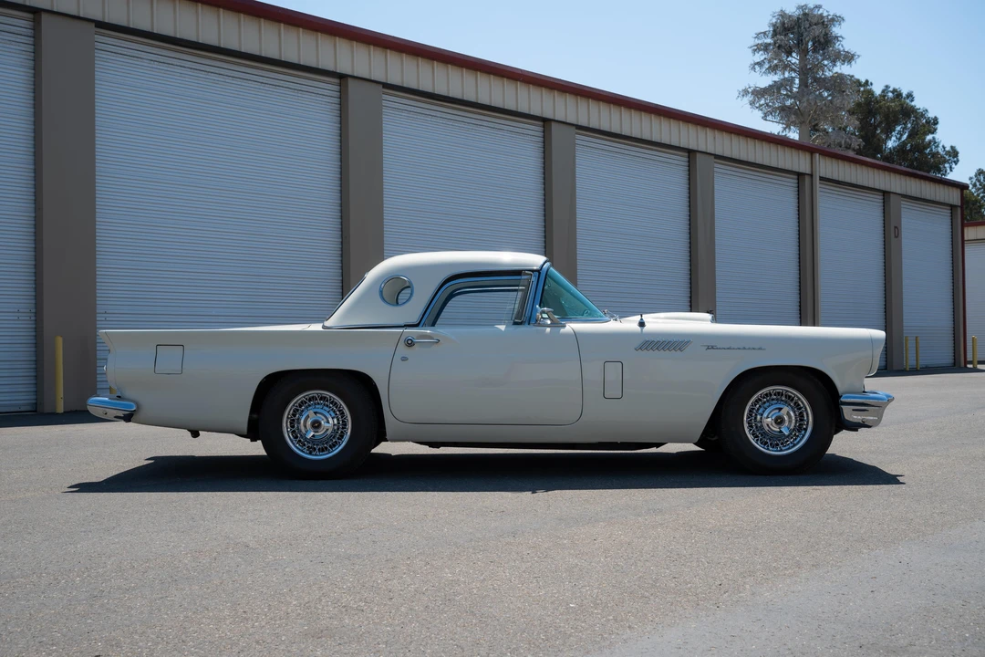 1957 Ford Thunderbird 1st Gen - Image 21 of 31