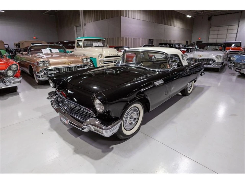 1957 Ford Thunderbird 1st Gen - Image 26 of 31