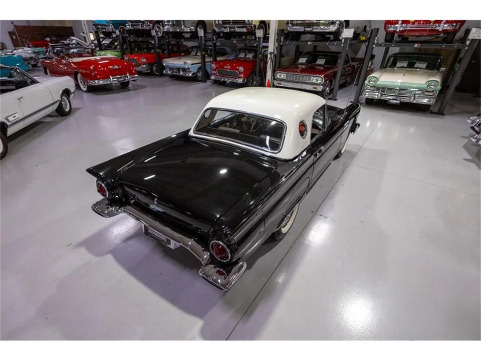 1957 Ford Thunderbird 1st Gen - Image 14 of 31