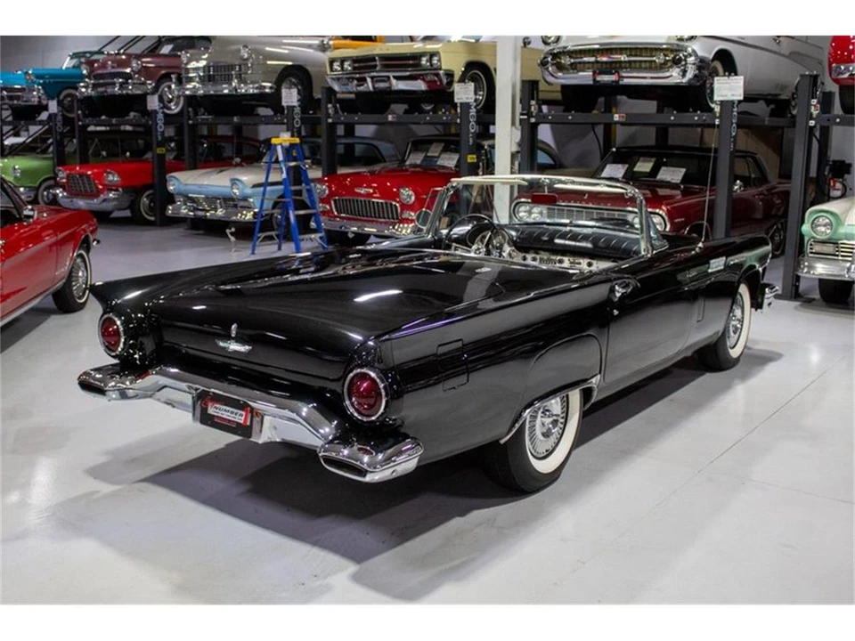 1957 Ford Thunderbird 1st Gen - Image 22 of 31