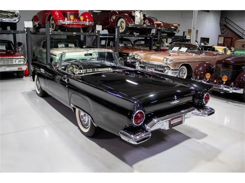1957 Ford Thunderbird 1st Gen - Image 24 of 31