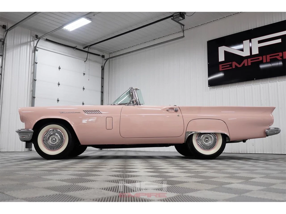 1957 Ford Thunderbird 1st Gen - Image 20 of 31