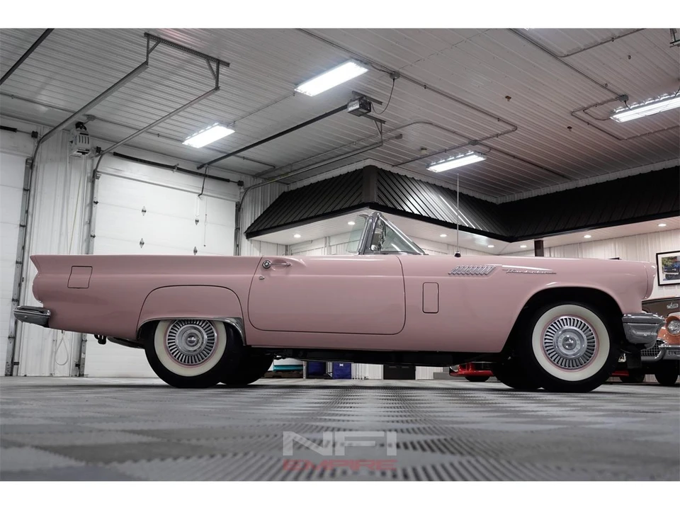 1957 Ford Thunderbird 1st Gen - Image 27 of 31