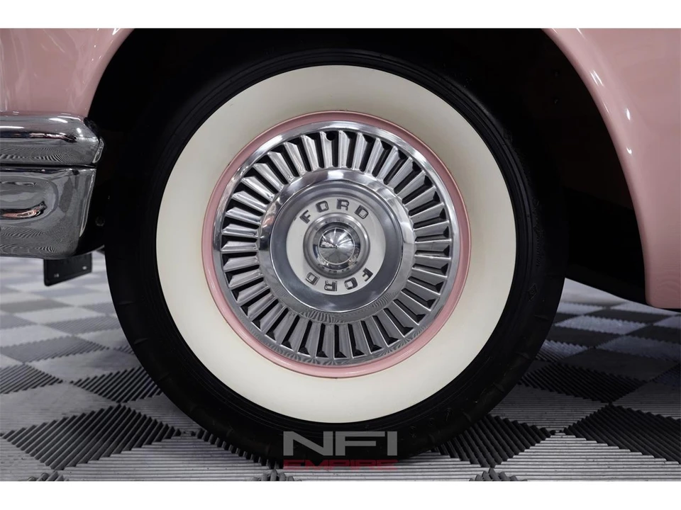1957 Ford Thunderbird 1st Gen - Image 21 of 31