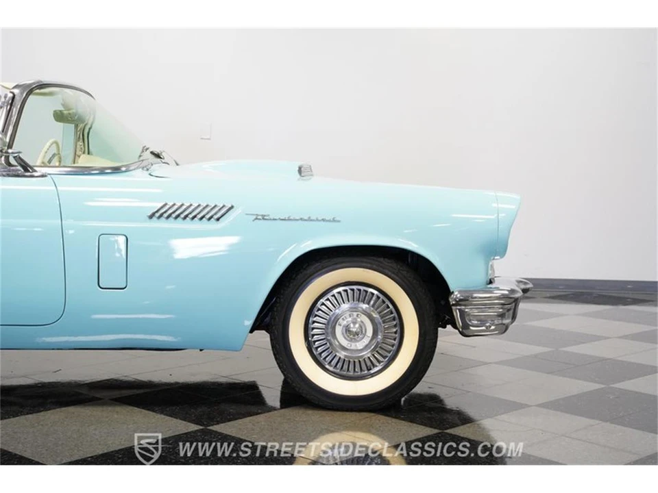 1957 Ford Thunderbird 1st Gen - Image 29 of 31