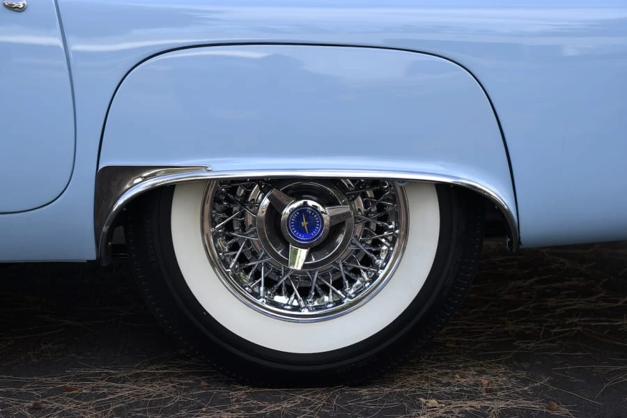 1957 Ford Thunderbird 1st Gen - Image 21 of 31