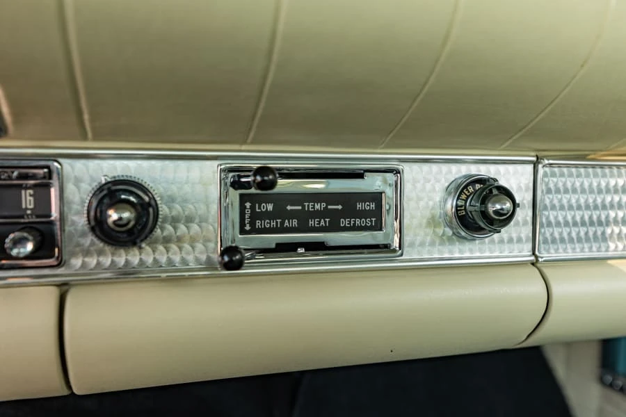 1957 Ford Thunderbird 1st Gen - Image 26 of 31